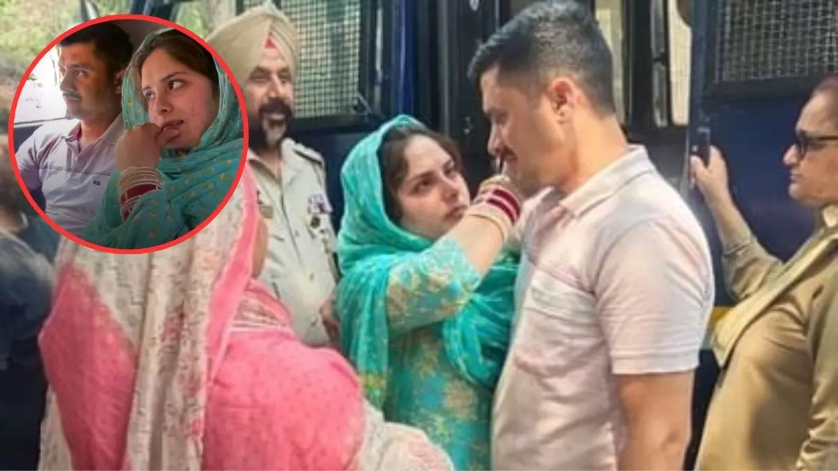 पाकिस्तानी महिला से किया ऑनलाइन निकाह, वीजा खत्म होने के बाद भी दी पनाह... कौन हैं मुनीर अहमद, जिन्हें CRPF ने किया बर्खास्त? पाकिस्तानी महिला से किया ऑनलाइन निकाह, वीजा खत्म होने के बाद भी दी पनाह... कौन हैं मुनीर अहमद, जिन्हें CRPF ने किया बर्खास्त?