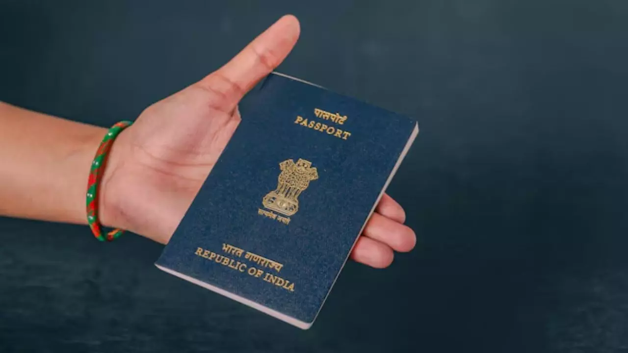 फर्जी दस्तावेजों संग इंटरनेशनल उड़ान! मुंबई एयरपोर्ट पर नेपाली युवक का पर्दाफाश, समझें पूरा मामला