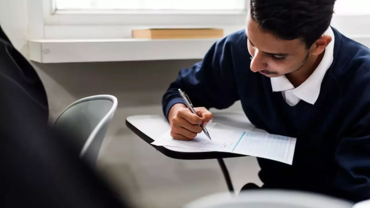 NEET एग्जाम में करोड़ों का ठगी रैकेट, डॉ. रंजीत और रामबाबू  का गठजोड़ ऐसे देता था सिस्टम को चकमा