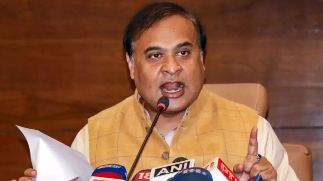 गोगोई की पत्नी 19 बार क्यों गई पाकिस्तान? सवाल पर अड़े CM Himanta ने किया दावा- PAK आर्मी से रिश्ता