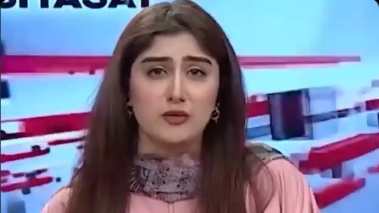 LIVE शो में रो पड़ी PAK एंकर! क्या भारत के Operation Sindoor ने तोड़ दिए हौसले? | VIDEO