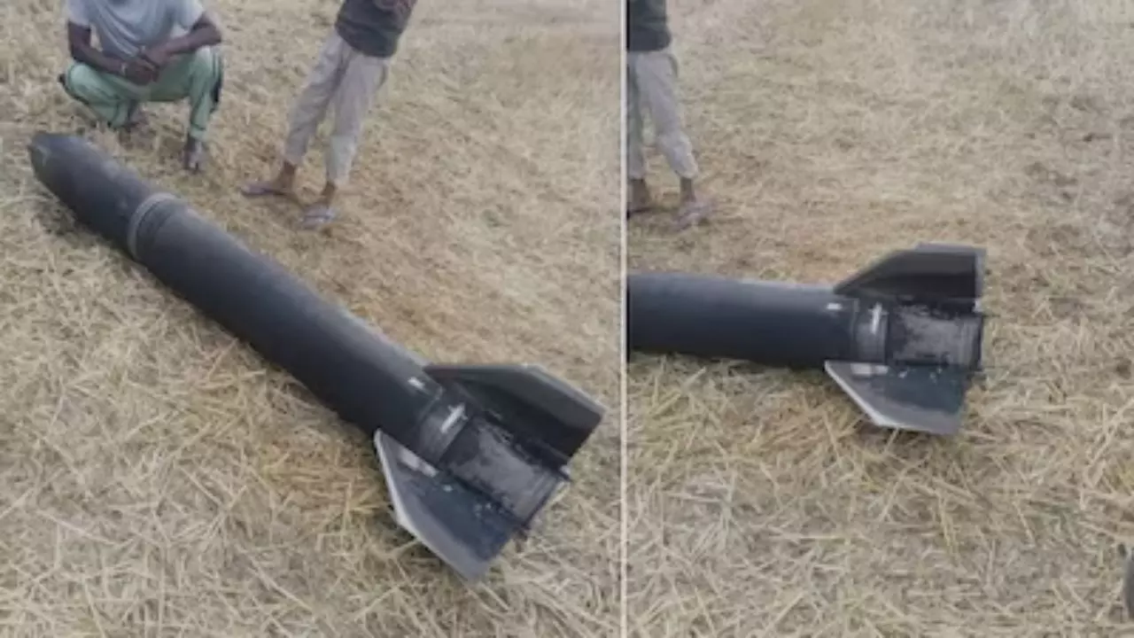 बौखलाए पाक ने अमृतसर को बनाया निशाना, एंटी मिसाइल सिस्टम ने कर दिए 3 टुकड़े