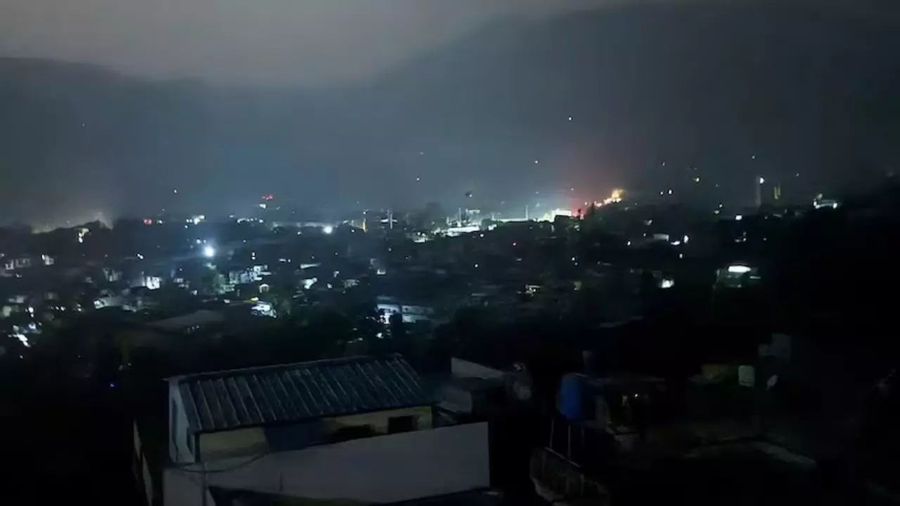 Operation Sindoor Updates: एक्शन में भारत की नेवी, भारतीय नौसेना ने तबाह किया कराची पोर्ट; पाकिस्तान पर भारत का चौतरफा हमला
