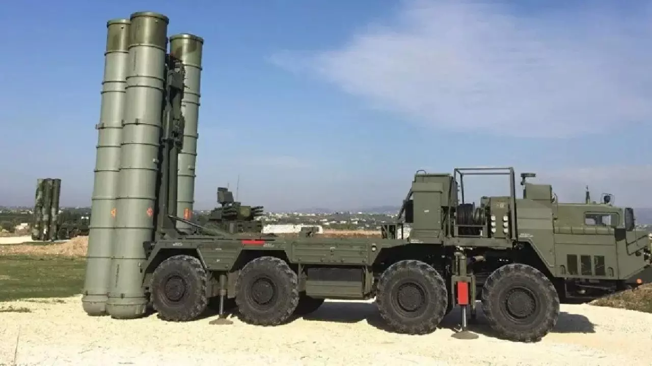 इंडिया मांगे More! ‘सुदर्शन चक्र’ से दहले दुश्मन, भारत ने रूस से की और S-400 मिसाइल सिस्टम की डिमांड इंडिया मांगे More! ‘सुदर्शन चक्र’ से दहले दुश्मन, भारत ने रूस से की और S-400 मिसाइल सिस्टम की डिमांड
