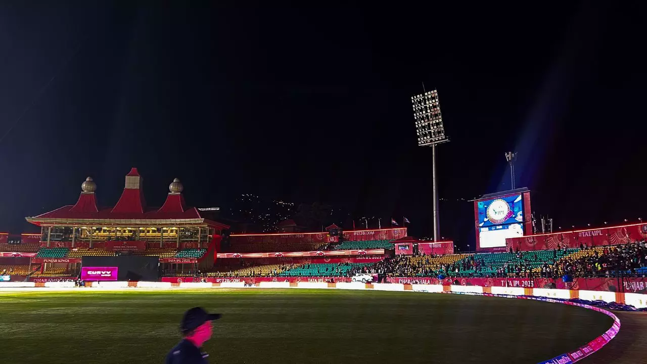 IPL 2025 पर युद्ध का साया, BCCI ने रोका फटाफट क्रिकेट का महाकुंभ, कहा - Cricket can wait, Nation can’t
