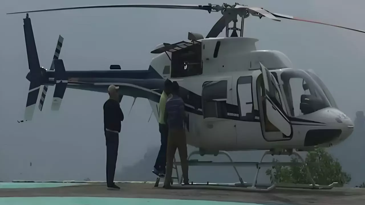 चारधाम यात्रा पर हमले का खतरा! प्रशासन ने हेलीकॉप्टर सर्विस पर लगाई रोक, जानें कैसे हैं हालात चारधाम यात्रा पर हमले का खतरा! प्रशासन ने हेलीकॉप्टर सर्विस पर लगाई रोक, जानें कैसे हैं हालात