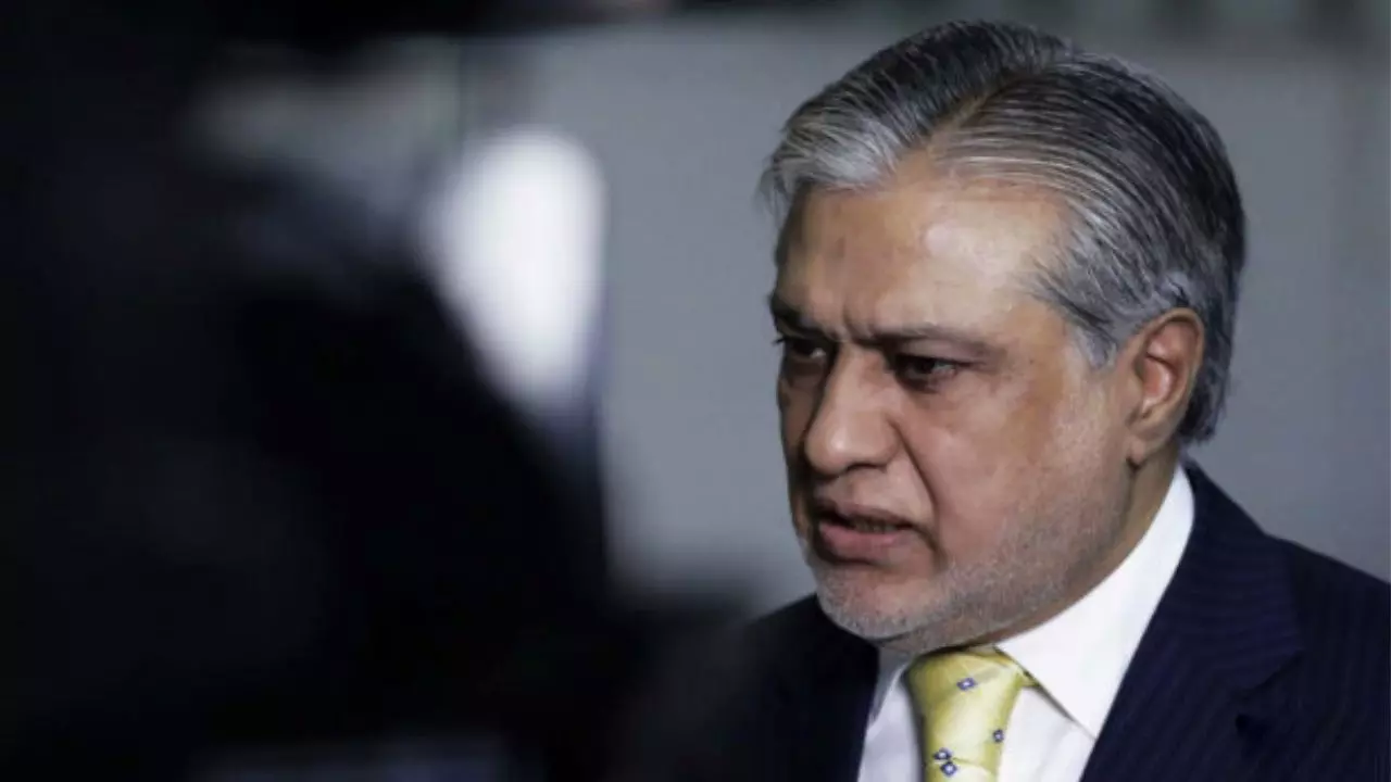 मिसाइलों और ड्रोन के परखच्चे उड़ने के बाद तेवर ठंडे, पाक विदेश मंत्री बोले- अगर भारत रुके तो हम भी तैयार