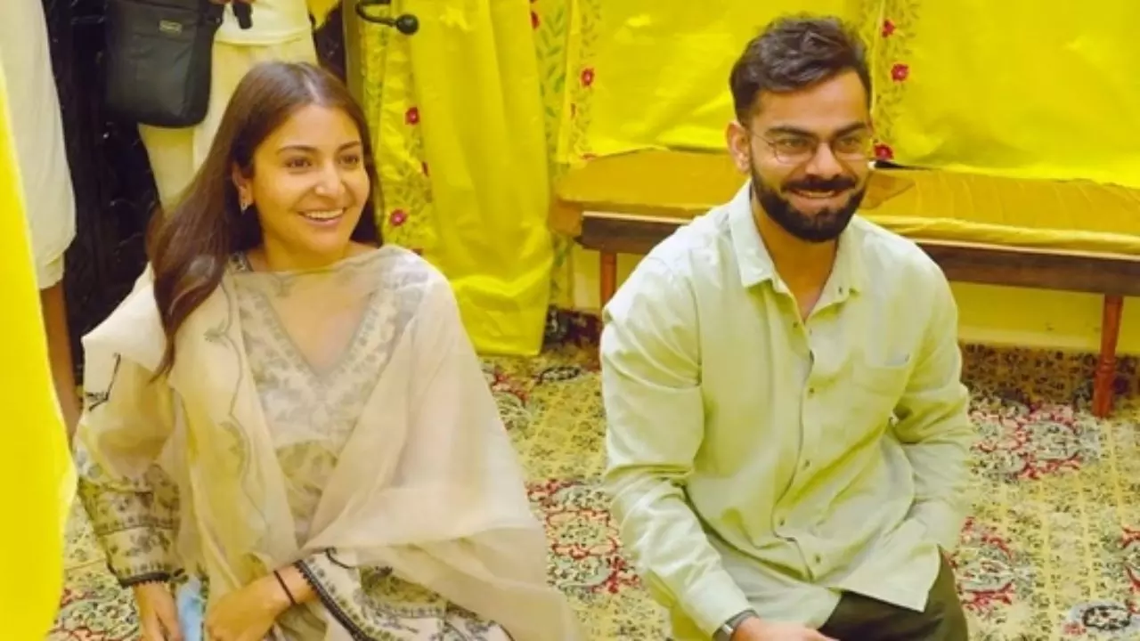 क्या नाम जपना काफी है? आंखों में आंसू लिए Anushka ने प्रेमानंद महाराज से पूछा सवाल, देखें बातचीत का VIDEO