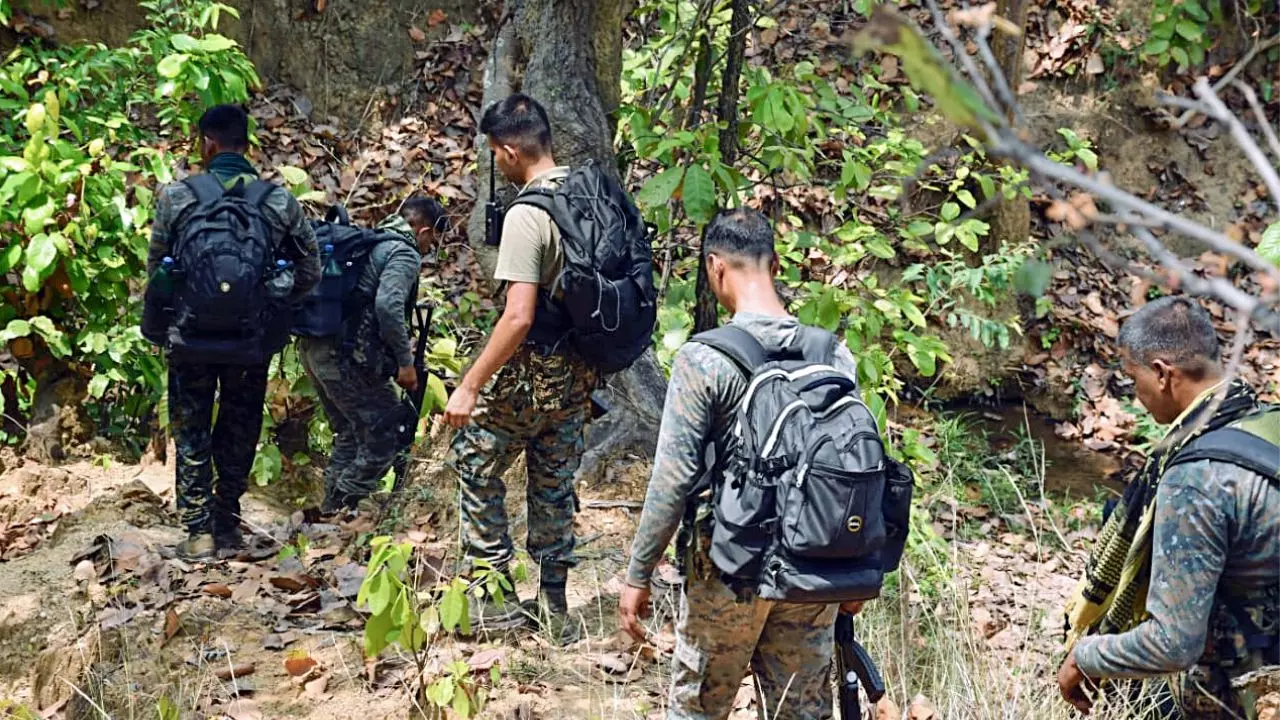 मणिपुर में हुए मुठभेड़ में मारे गए 10 उग्रवादी, जानें असम राइफल्स ने कैसे चलाया सर्च ऑपरेशन मणिपुर में हुए मुठभेड़ में मारे गए 10 उग्रवादी, जानें असम राइफल्स ने कैसे चलाया सर्च ऑपरेशन