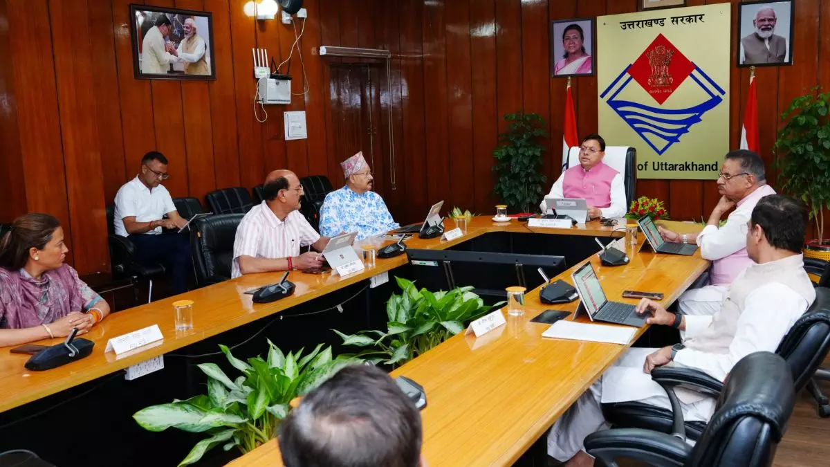 Cabinet Meeting: धामी सरकार ने लिए कई बड़े फैसले, रोजगार से लेकर महिला स्वावलंबन तक पर अहम मुहर