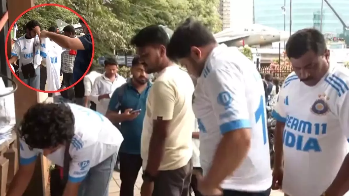 लाल और काला की जगह सफेद जर्सी पहने क्यों नजर आए RCB के फैन्स? वजह जान इमोशनल हो जाएंगे आप