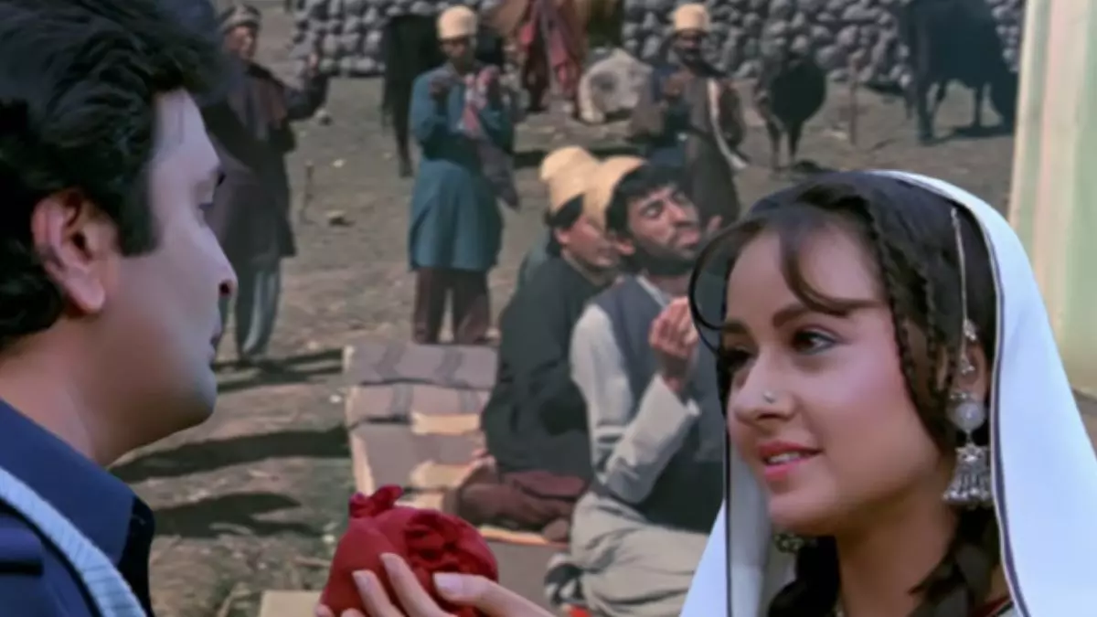 मरहबा सय्यदी मक्की मदनी उल अरबी... Henna Movie के इस Song का मतलब क्या है? जानिए हिना फिल्म से जुड़ी अनसुनी बातें