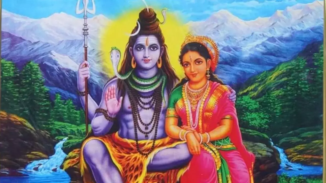 Sawan 2025: कब से शुरू हो रहा है सावन का महीना, कितने होंगे सोमवार और क्या है इसका महत्व?