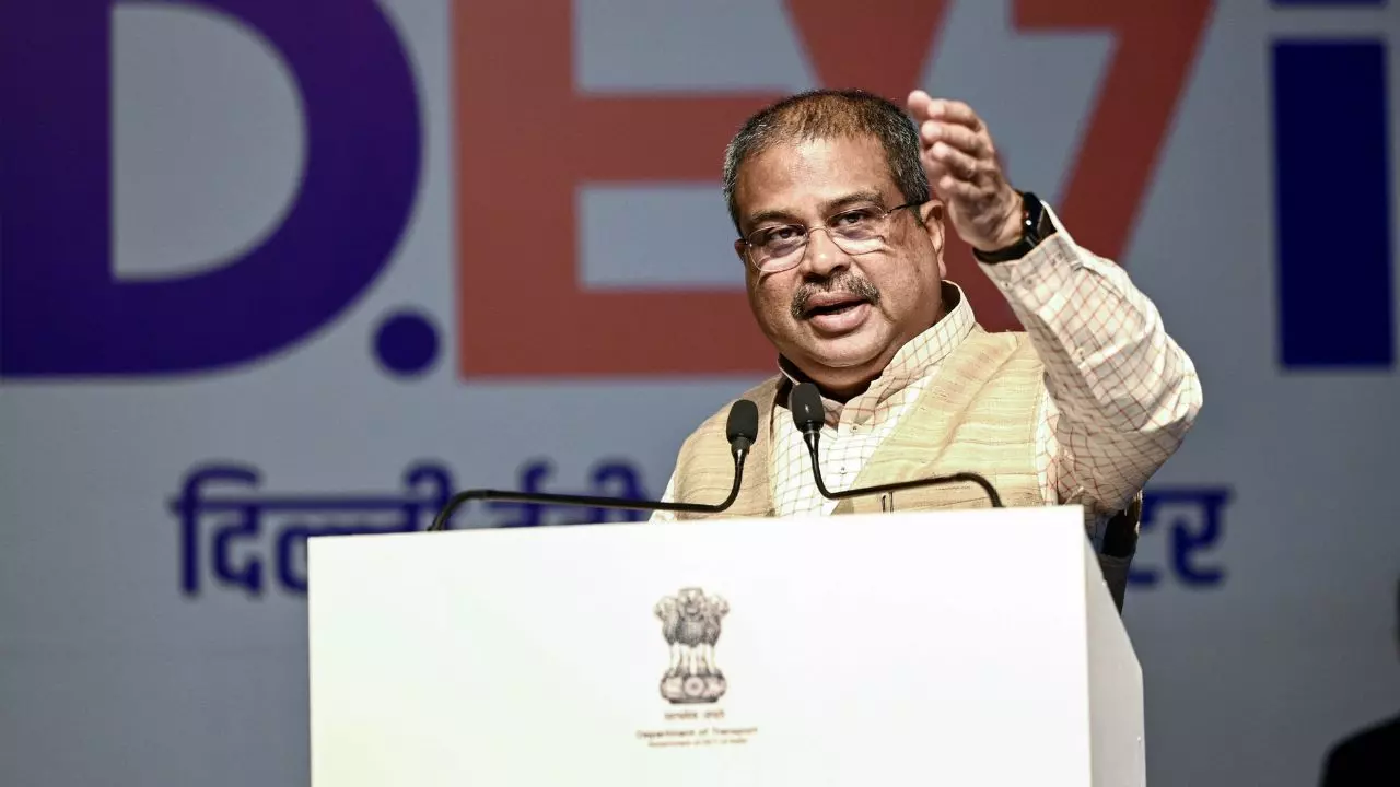 भाषा की राजनीति के बीच जिया कुमारी की कहानी आंख खोलने वाली... केंद्रीय मंत्री धर्मेंद्र प्रधान ने कही यह बात भाषा की राजनीति के बीच जिया कुमारी की कहानी आंख खोलने वाली... केंद्रीय मंत्री धर्मेंद्र प्रधान ने कही यह बात