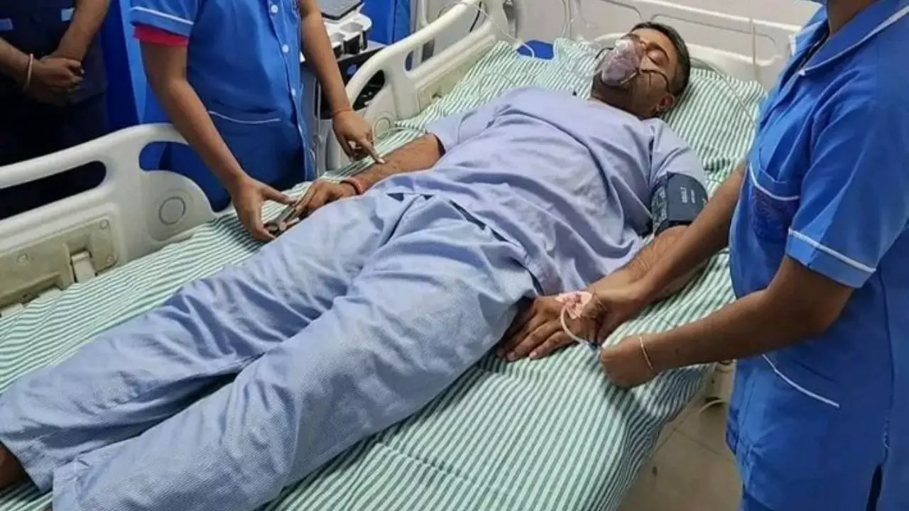 बम-बारूद लेकर पहुंचा था मनीष कश्यप, डॉक्टरों ने किया सर्जिकल स्ट्राइक! पूर्व DGP बोले- परमवीर चक्र दो