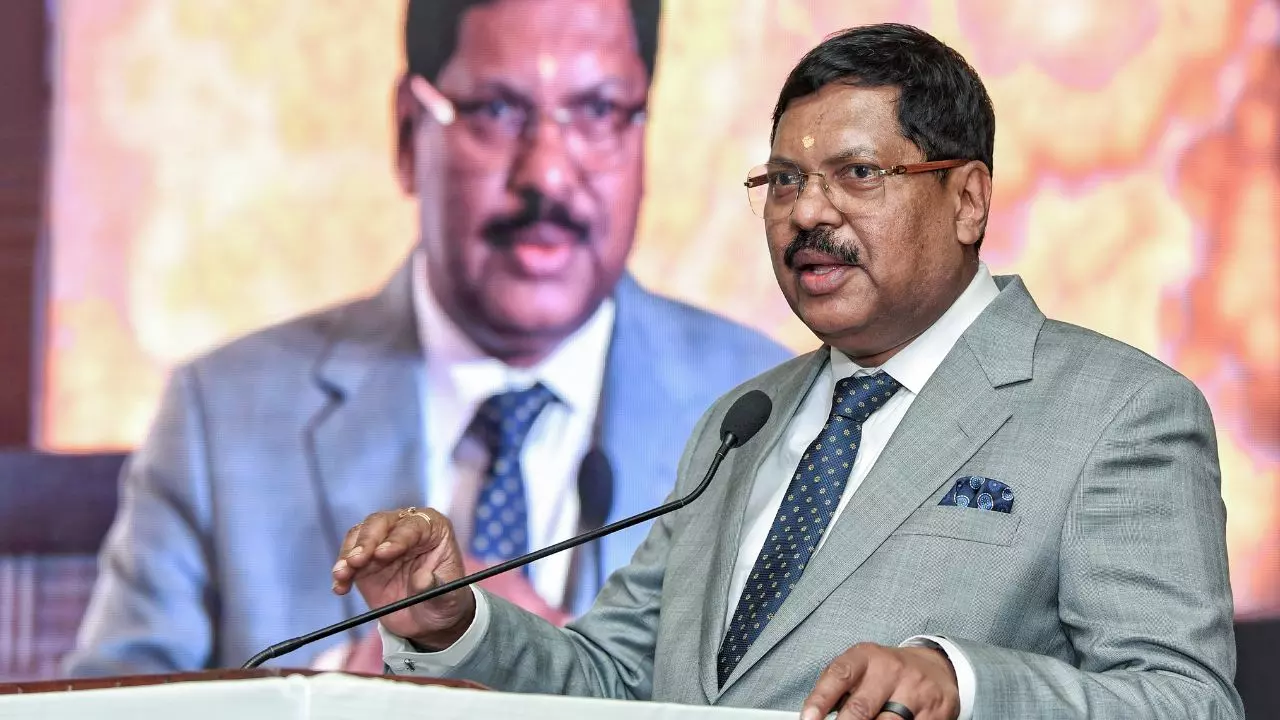 क्‍या होता है परमानेंट स्टेट गेस्ट? महाराष्‍ट्र सरकार ने CJI गवई की नाराजगी के बाद उठाया यह बड़ा कदम