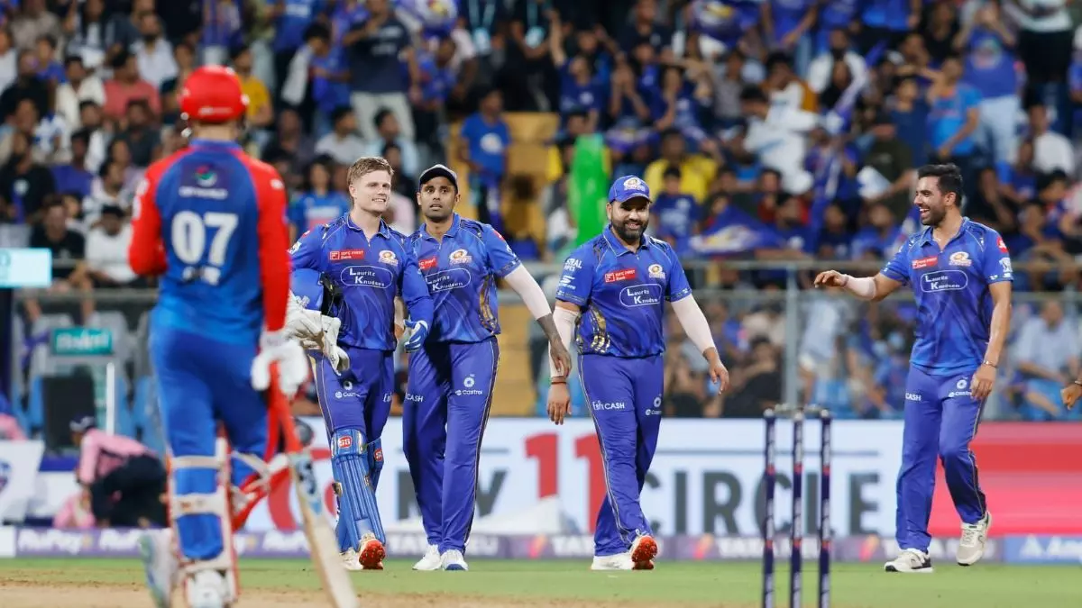 IPL 2025; प्लेऑफ में पहुंची मुंबई इंडियंस, दिल्ली कैपिटल्स को 59 रन से हराया; मिचेल सैंटनर-जसप्रीत बुमराह ने चटकाए 3-3 विकेट