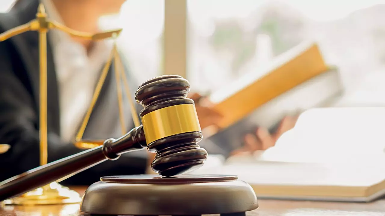 कौन हैं VC राजेश कुमार वर्मा जिनपर महिला ने लगाया सेक्सुअल असॉल्ट का आरोप? HC ने SIT बनाने का दिया आदेश