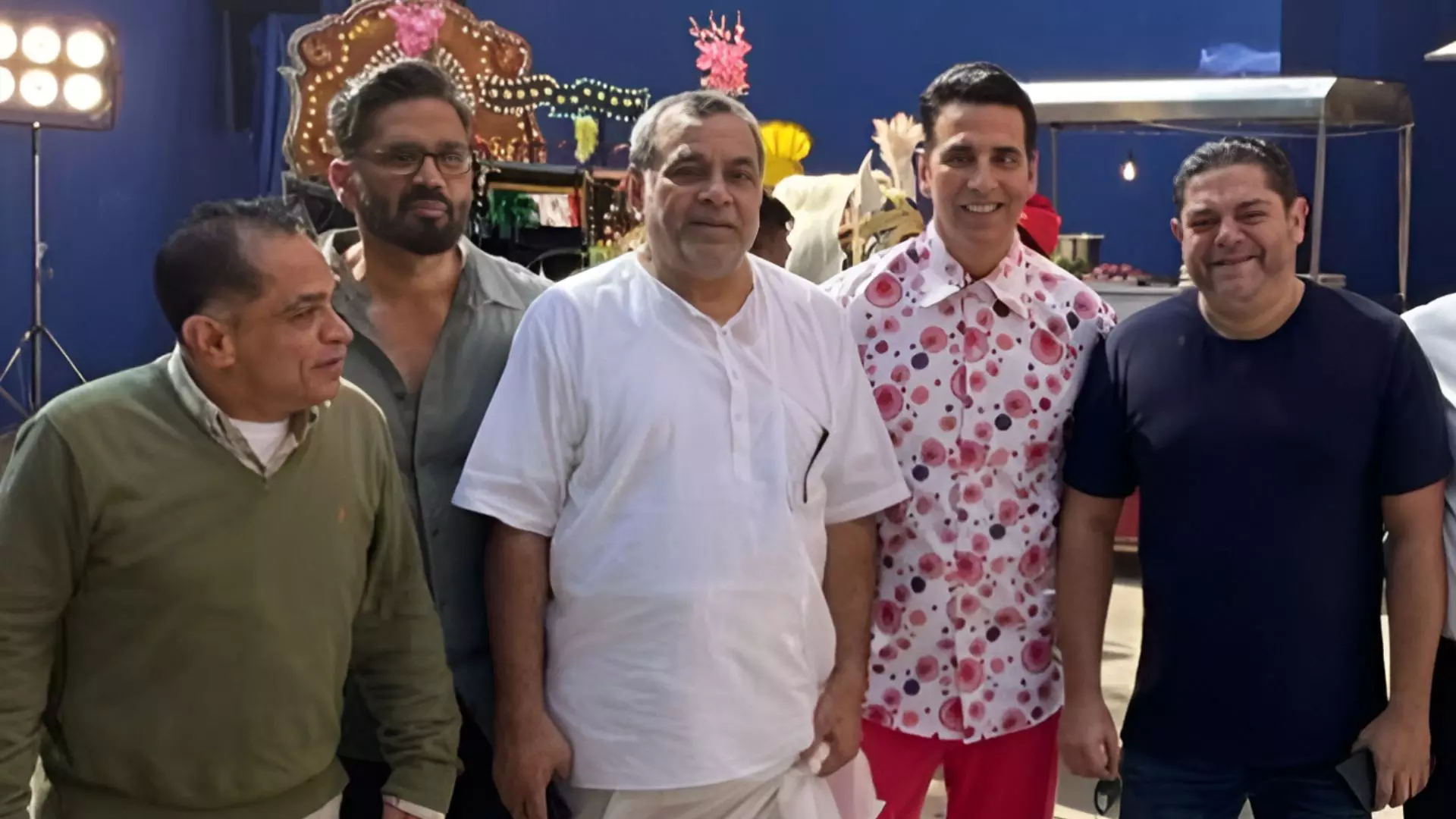 ऑनस्क्रीन से पहले ऑफस्क्रीन Hera Pheri! फैंस बोले– Paresh Rawal का एग्ज़िट सिर्फ़ एक चाल