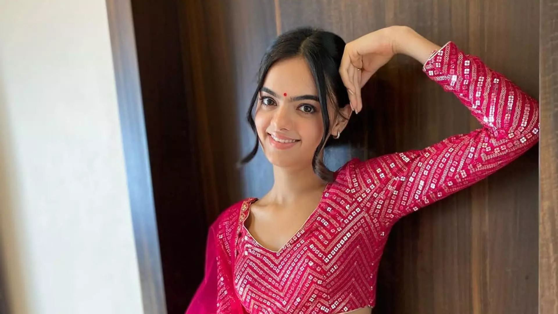 स्टारडम छोड़ा, पढ़ाई चुनी! 12वीं में 91% लाने वाली Ruhaanika Dhawann एक्टिंग के साथ लेना चाहती हैं इकोनॉमिक्स में डिग्री स्टारडम छोड़ा, पढ़ाई चुनी! 12वीं में 91% लाने वाली Ruhaanika Dhawann एक्टिंग के साथ लेना चाहती हैं इकोनॉमिक्स में डिग्री