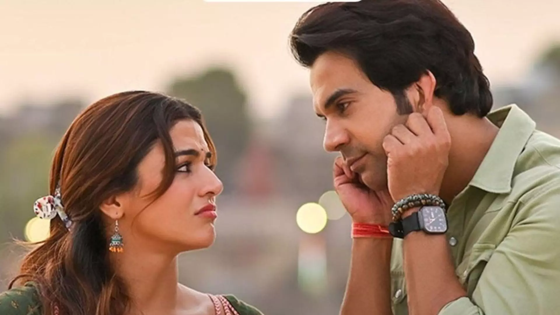 Bhool Chuk Maaf Review : कितनी देखने लायक है Rajkummar Rao और Wamiqa Gabbi की केमिस्ट्री और फिल्म Bhool Chuk Maaf Review : कितनी देखने लायक है Rajkummar Rao और Wamiqa Gabbi की केमिस्ट्री और फिल्म
