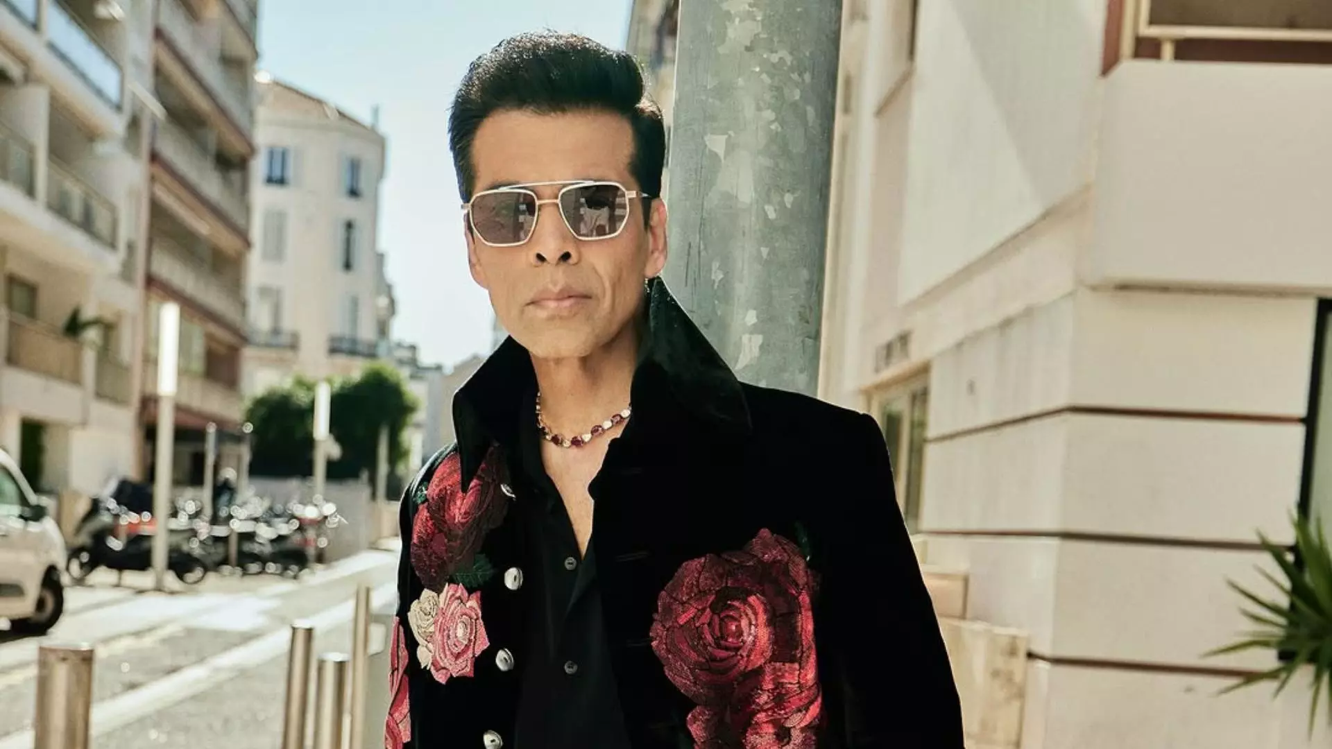 मुझे जेल हो सकती है... खुलकर सेक्सुअलिटी पर बोलने से हिचकते हैं Karan Johar, इन बड़ी मेल हस्तियों से रहा लिंकअप मुझे जेल हो सकती है... खुलकर सेक्सुअलिटी पर बोलने से हिचकते हैं Karan Johar, इन बड़ी मेल हस्तियों से रहा लिंकअप