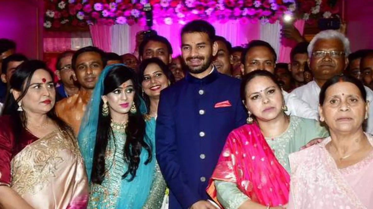 घर वाले प्‍यार से बुलाते हैं ‘झिप्सी, तेज प्रताप यादव के कारण फिर सुर्खियों में; कहानी दारोग़ा बाबू की पोती ऐश्वर्या की
