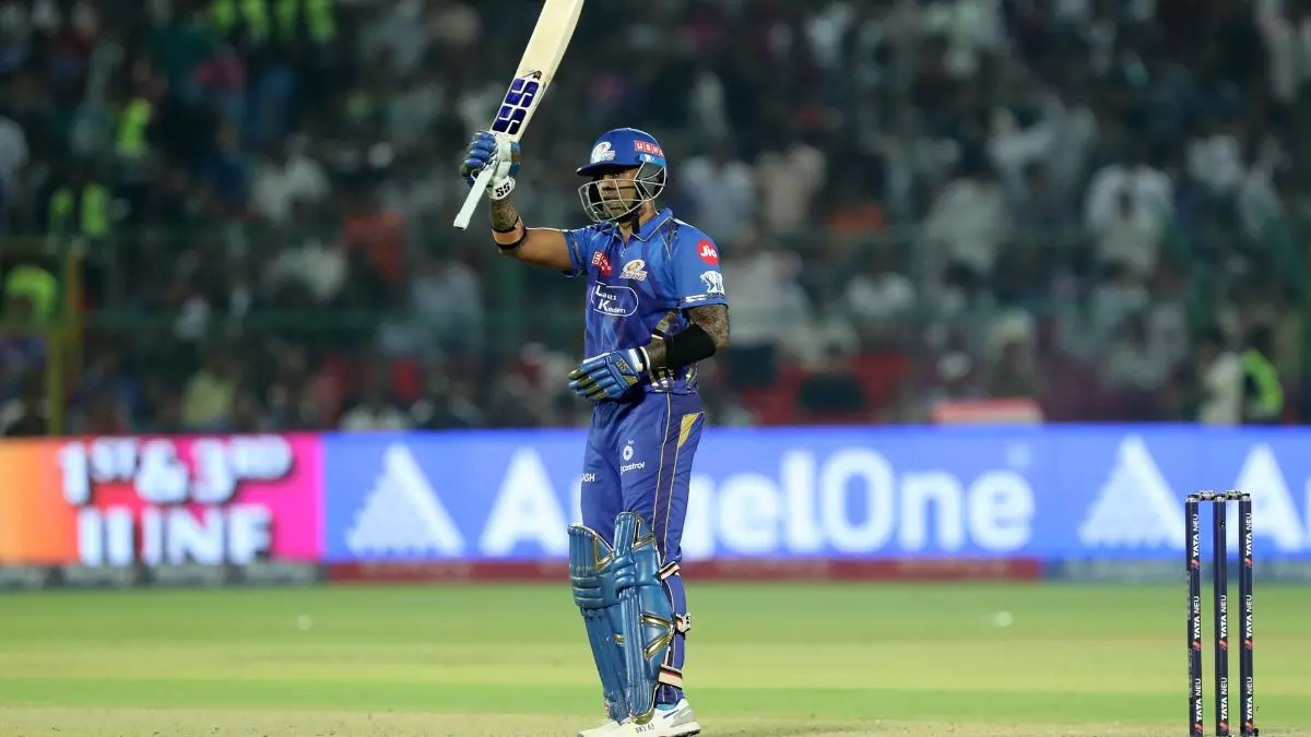 IPL 2025: सचिन तेंदुलकर का रिकॉर्ड टूटा, सूर्यकुमार यादव अब मुंबई इंडियंस के नए किंग! एक सीजन में बनाए सबसे ज्यादा रन IPL 2025: सचिन तेंदुलकर का रिकॉर्ड टूटा, सूर्यकुमार यादव अब मुंबई इंडियंस के नए किंग! एक सीजन में बनाए सबसे ज्यादा रन