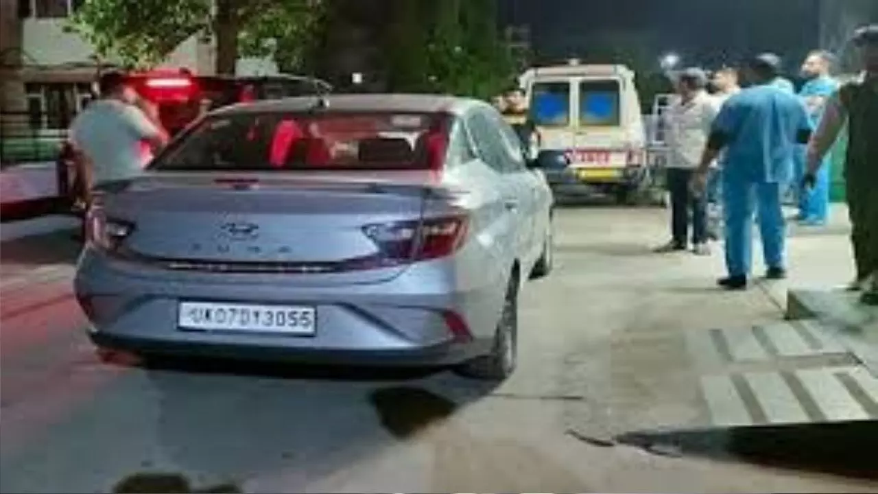 टूटे सपनों की सामूहिक कब्र बनी कार! पंचकूला में एक ही परिवार के 7 लोगों ने कर्ज से तंग आकर खाया जहर
