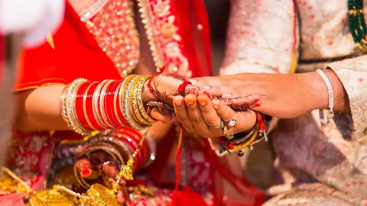 Astrology: कुंडली में विवाह योग कैसे बनते हैं और कब होती है शादी, जानें हर सवाल का जवाब