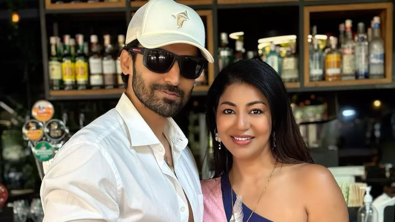 टीवी स्टार Gurmeet Choudhary के घर से नौकर ने उड़ाए नकदी और गहने, एक्टर ने दी अलर्ट रहने की सलाह
