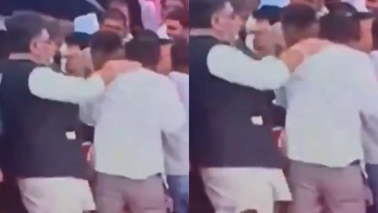 अपुन इच भगवान है! डिप्‍टी सीएम ने RCB फैन को जड़ दिया तमाचा, गर्दन पकड़ कर किया किनारे.. Video वायरल