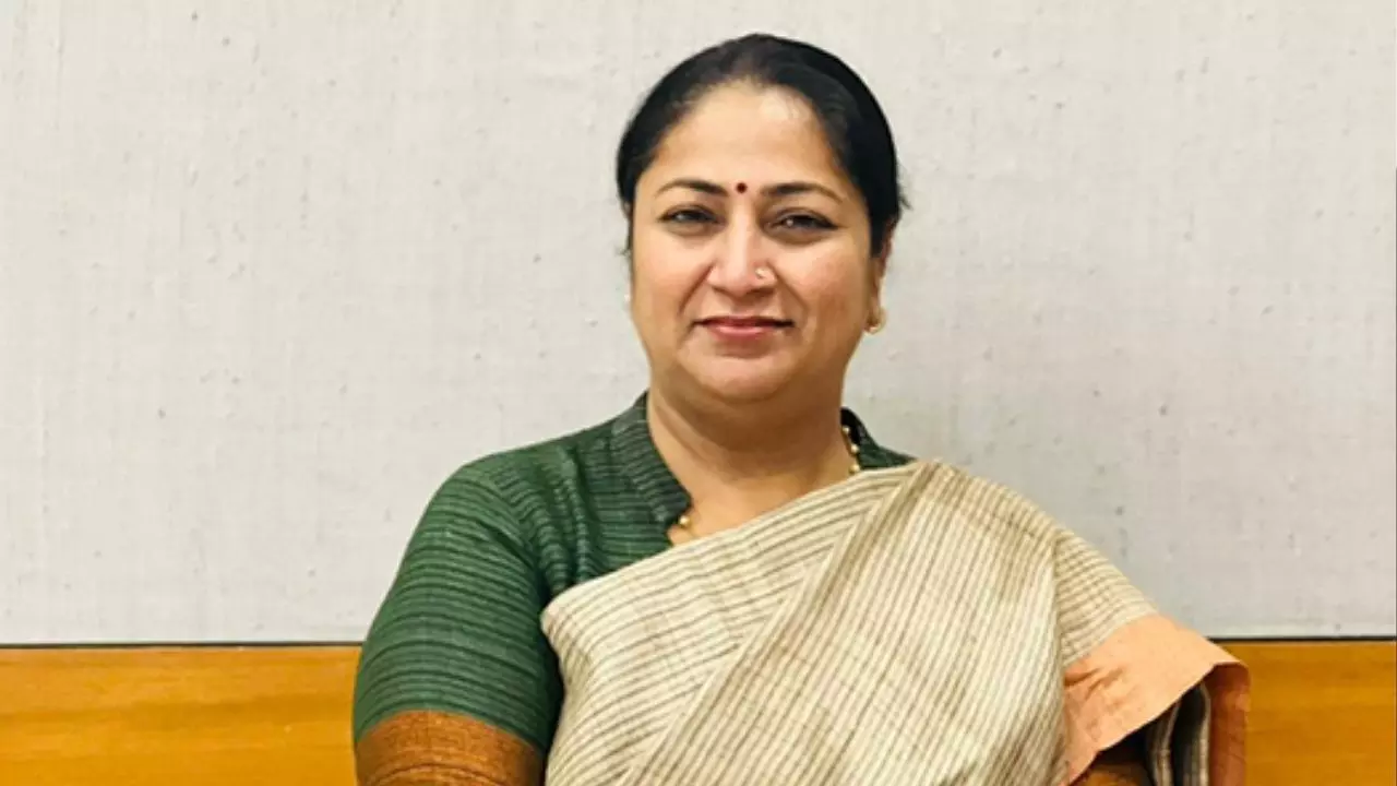शीशमहल में कदम नहीं रखेंगी रेखा गुप्ता! दिल्ली के इस इलाके में होगा CM का नया आशियाना