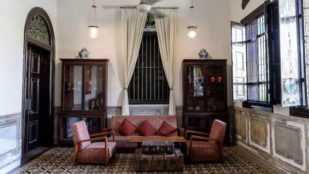 Vastu Tips: वास्तु के इन 8 नियमों को हर किसी को चाहिए अपनाना, दूर होती है दरिद्रता और आती है खुशहाली Vastu Tips: वास्तु के इन 8 नियमों को हर किसी को चाहिए अपनाना, दूर होती है दरिद्रता और आती है खुशहाली