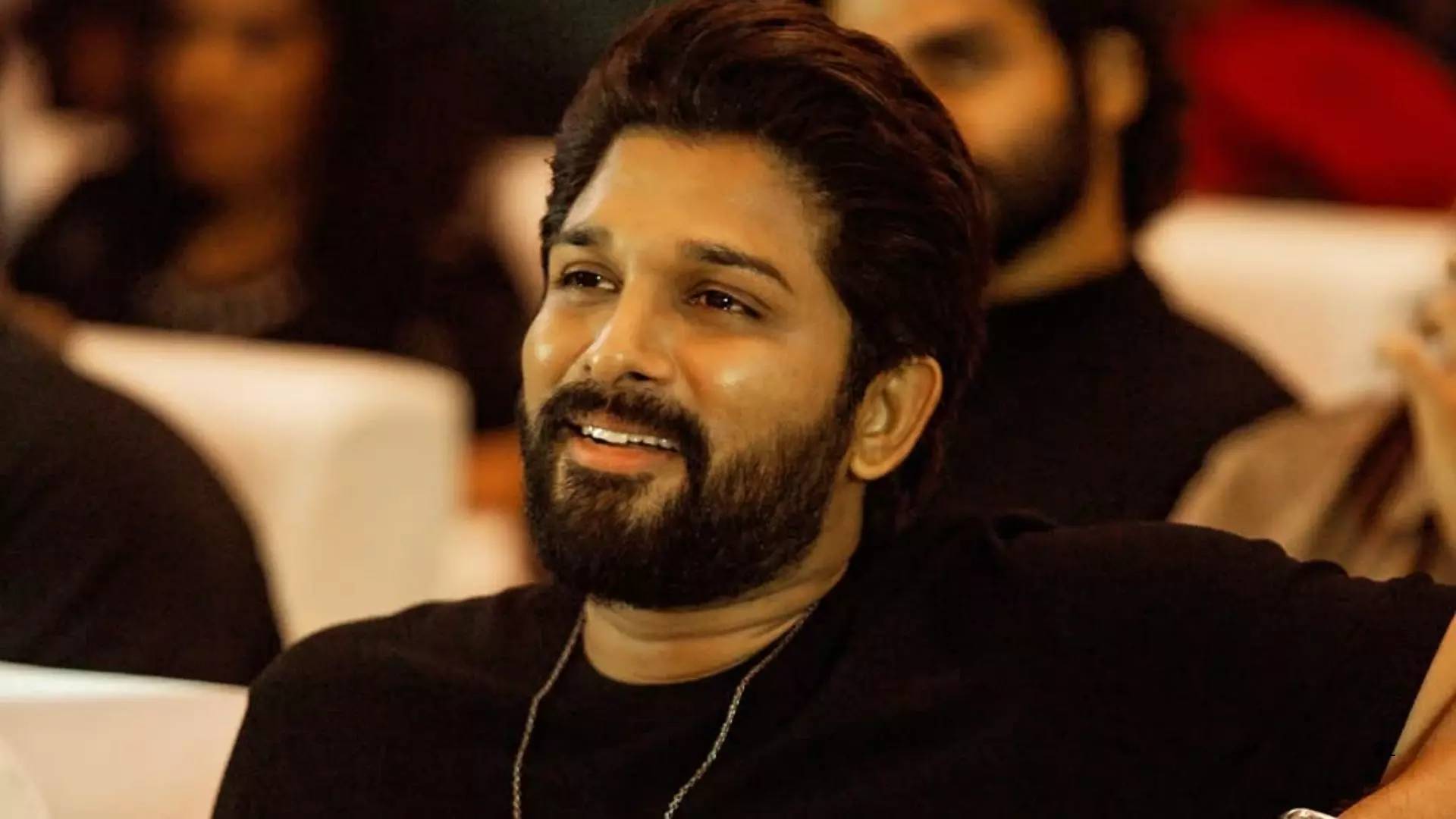 Deepika Padukone के बाद Sandeep Reddy Vanga की अगली फिल्म से बाहर हुए Allu Arjun? इस स्टार ने किया रिप्लेसमेंट Deepika Padukone के बाद Sandeep Reddy Vanga की अगली फिल्म से बाहर हुए Allu Arjun? इस स्टार ने किया रिप्लेसमेंट
