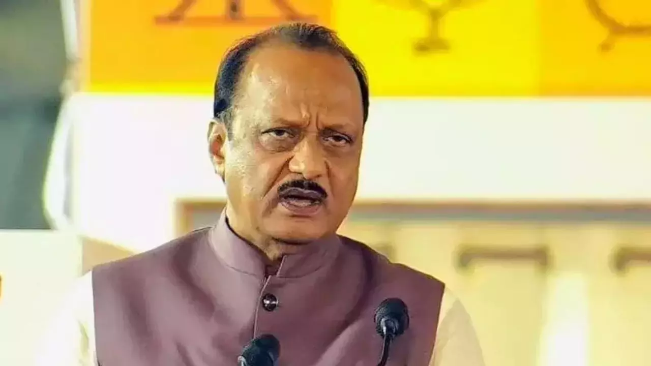 पेट्रोल पंप से पेट्रोल चुराकर धीरूभाई अंबानी बने अरबपति, अजित पवार का Video Viral; सफाई में क्या बोले? पेट्रोल पंप से पेट्रोल चुराकर धीरूभाई अंबानी बने अरबपति, अजित पवार का Video Viral; सफाई में क्या बोले?