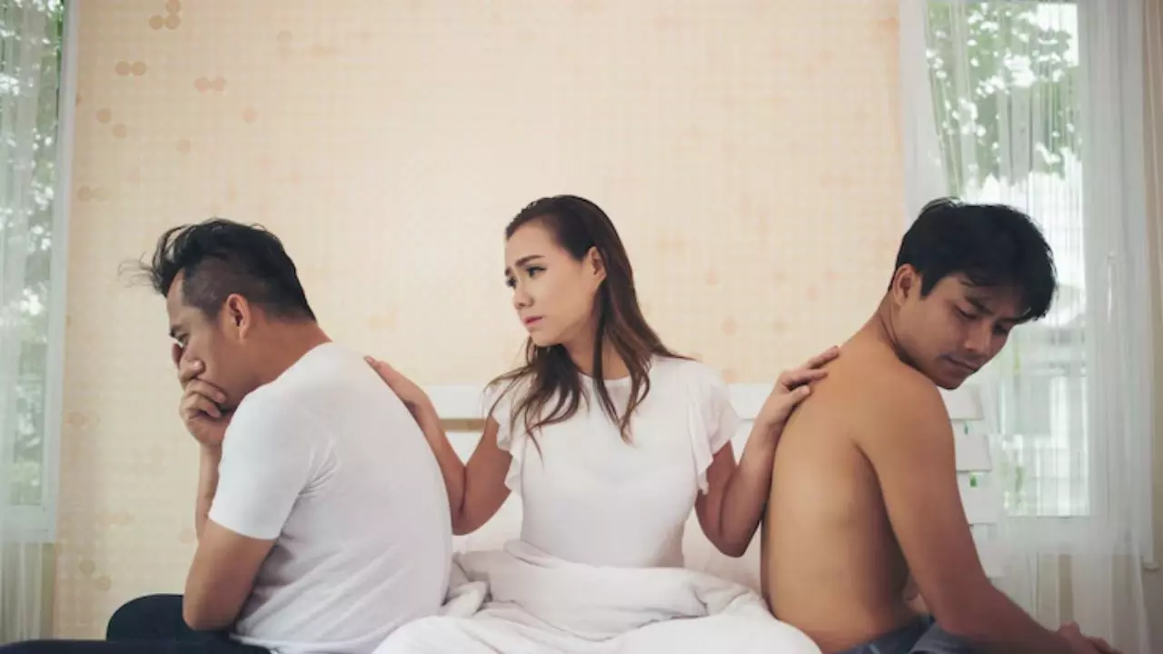 Wife Swapping और Social Media पर बीवी के साथ सेक्‍स करने का देता था Offer, कोर्ट ने सुना दिया ये फैसला?