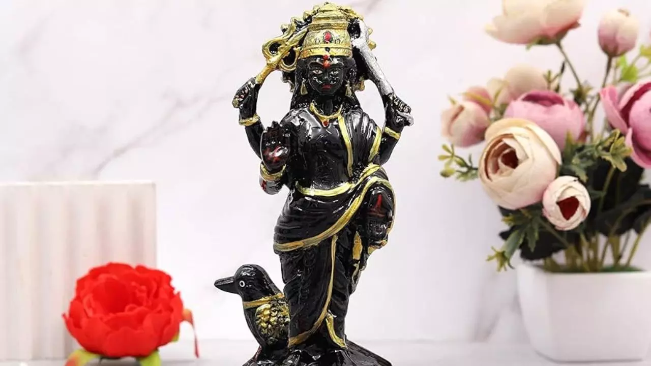 जुलाई माह में गुरु और शनि चमकाएंगे इन राशियों की किस्मत, मिल सकती है अच्छी खबर