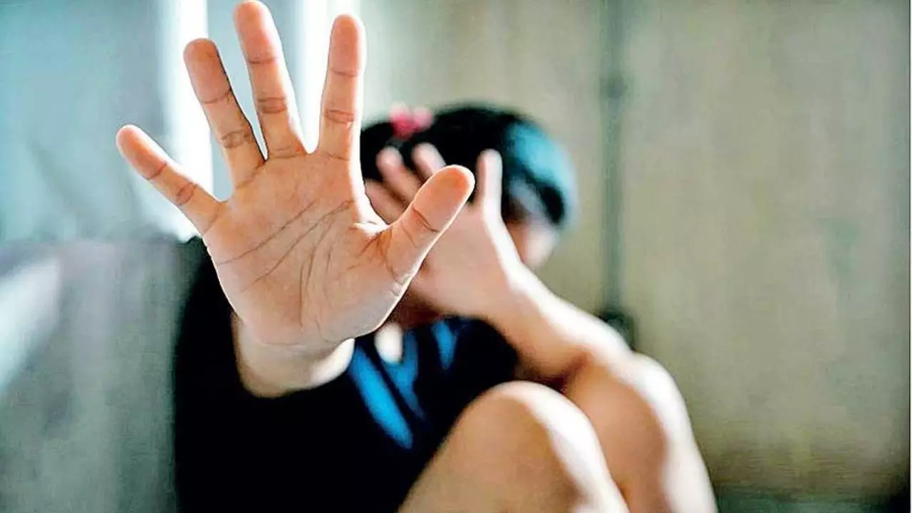 17 साल रहे साथ, बात बिगड़ने पर महिला ने लगाए रेप के आरोप, HC ने कहा- सहमति से संबंध...