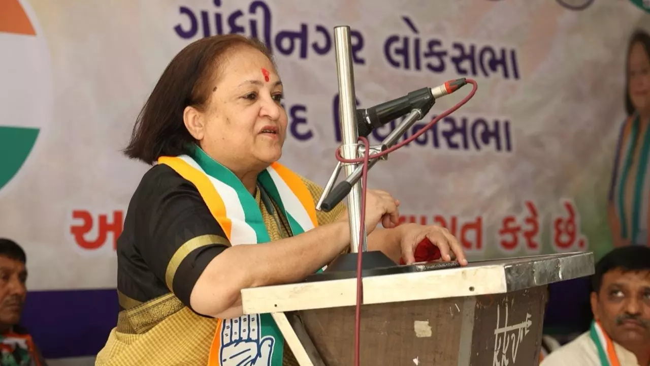 कौन हैं गुजरात कांग्रेस की दबंग महिला सोनल पटेल, जो राहुल गांधी के सामने भी बेहिचक उठाती हैं आधी आबादी के हक की बात?