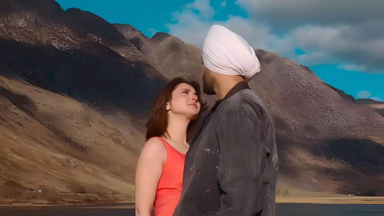 Sardaar Ji 3 में हानिया आमिर की एंट्री से मचा बवाल, Diljit Dosanjh को कहा देशद्रोही, एक्टर पर ट्रोल्स का वार Sardaar Ji 3 में हानिया आमिर की एंट्री से मचा बवाल, Diljit Dosanjh को कहा देशद्रोही, एक्टर पर ट्रोल्स का वार