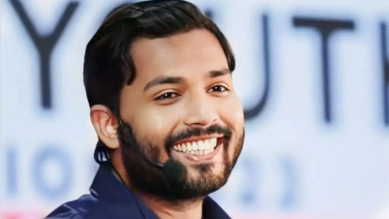 खान सर ने पॉडकास्ट में खोली दिल की बात, बताया पाकिस्तान वाली गर्लफ्रेंड दहेज में लाती बम, देखें VIDEO