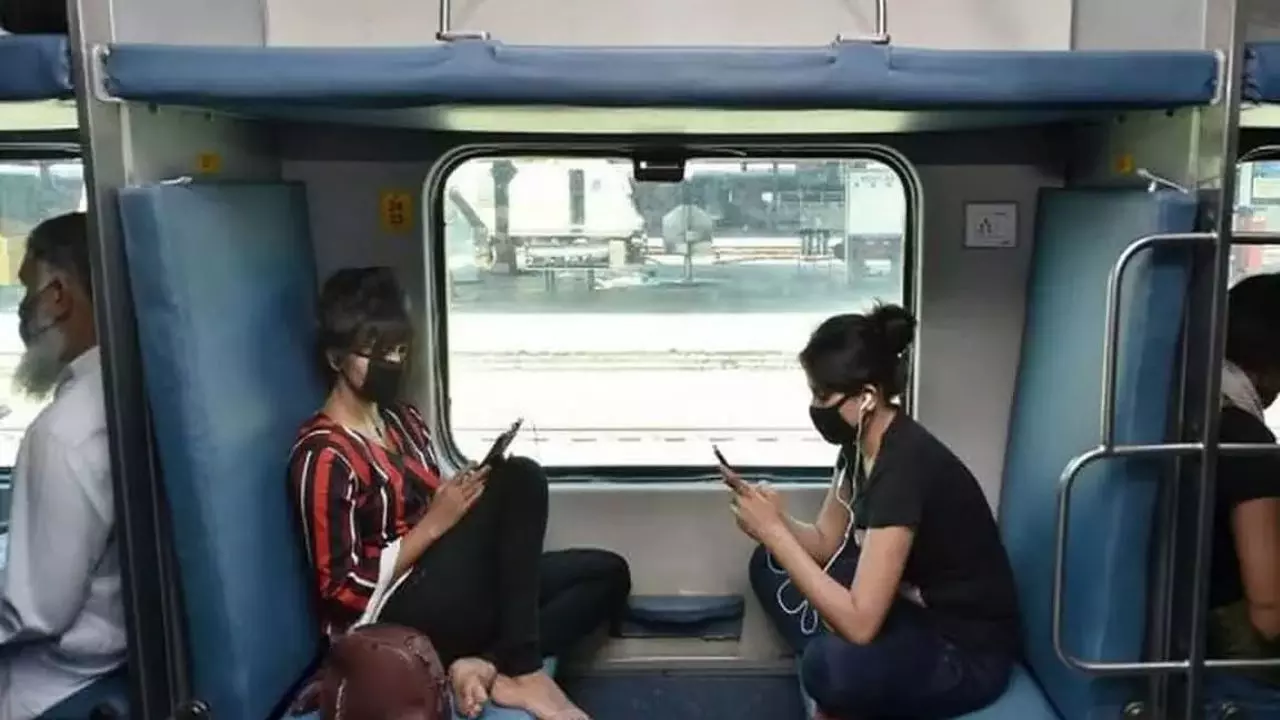 Train Fare Hike: सालों बाद बढ़ा किराया, तत्‍काल बुकिंग में सख्‍ती, OTP वेरिफिकेशन - रेलवे के बदले नियमों को जान लीजिए