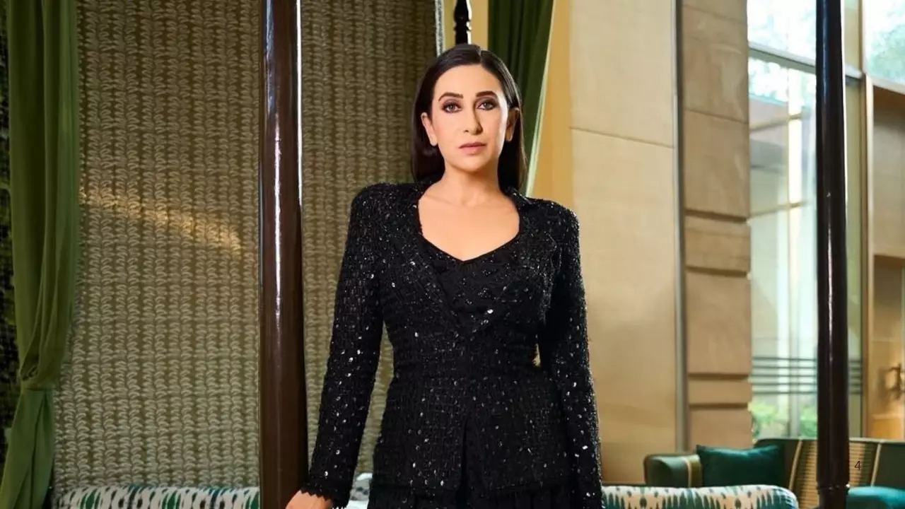 ऐसे पड़ा था Karisma Kapoor का नाम लोलो, प्यार में टूटा तीन बाार दिल, ऑनस्क्रीन किसिंग सीन ने खूब लूटी थी महफिल