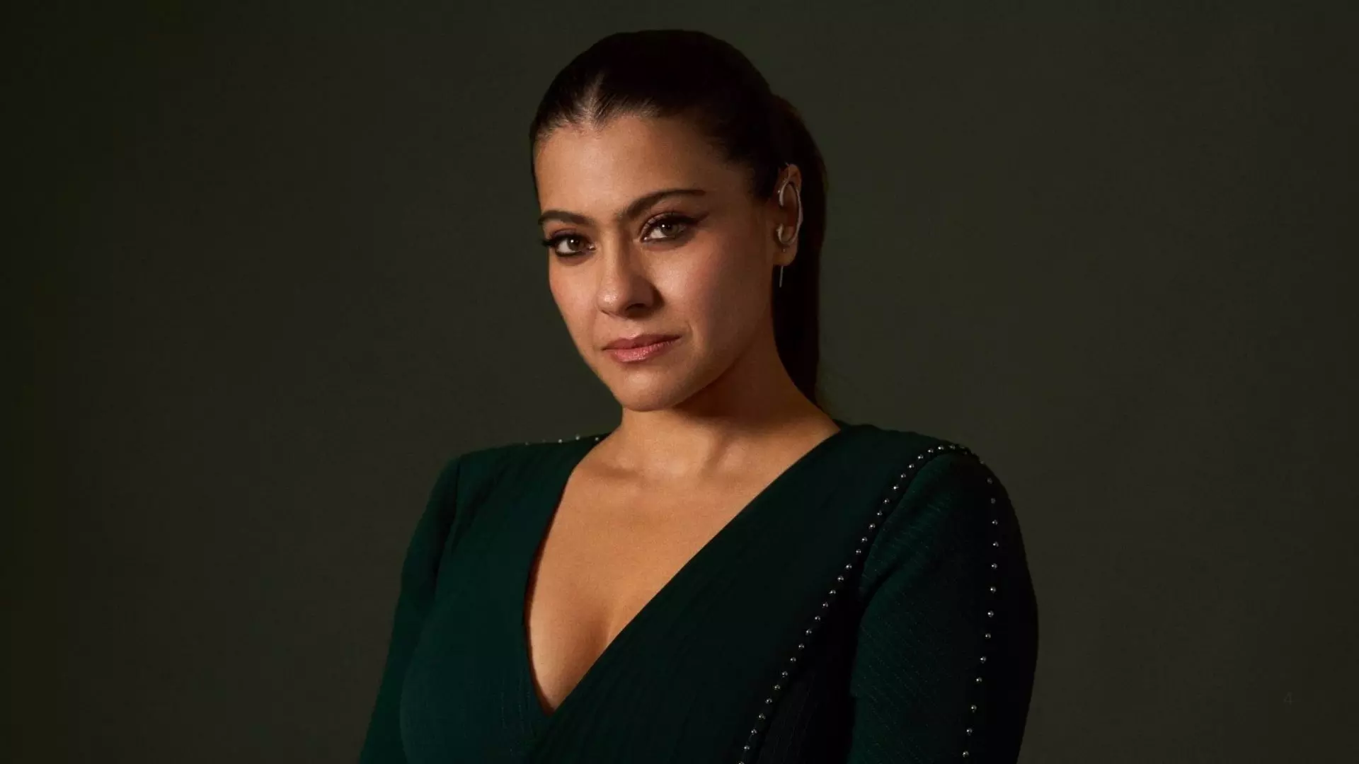 Kajol ने पैपराजी को लगाई फटकार, बोली – अब फोटो नहीं, निगेटिव टैगलाइन चाहिए होती है Kajol ने पैपराजी को लगाई फटकार, बोली – अब फोटो नहीं, निगेटिव टैगलाइन चाहिए होती है