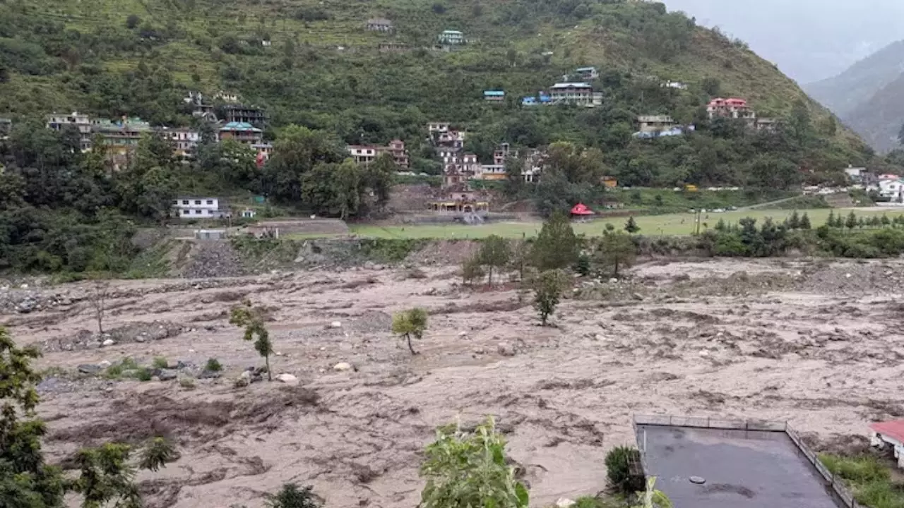 Aaj ki Taaza Khabar: हिमाचल में बादल फटने से तबाही: 2 की मौत, 20 लोगों को बहने की खबर-  पढ़ें 25 जून की बड़ी खबरें