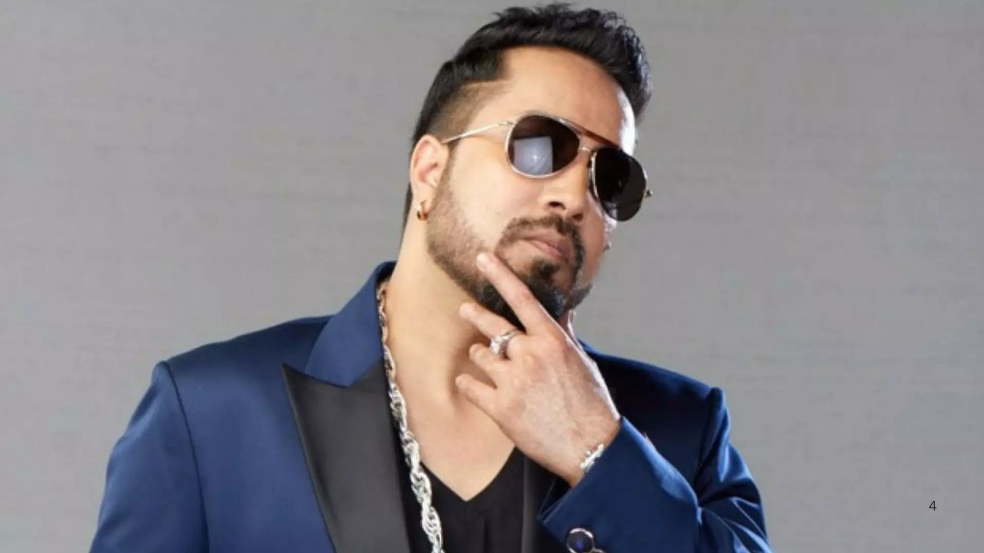 फर्ज़ी सिंगर देश पहले... Sardaar Ji 3 में Hania Amir की कास्टिंग से खफा Mika Singh, सिंगर Diljit Dosanjh को लगाई फटकार फर्ज़ी सिंगर देश पहले... Sardaar Ji 3 में Hania Amir की कास्टिंग से खफा Mika Singh, सिंगर Diljit Dosanjh को लगाई फटकार