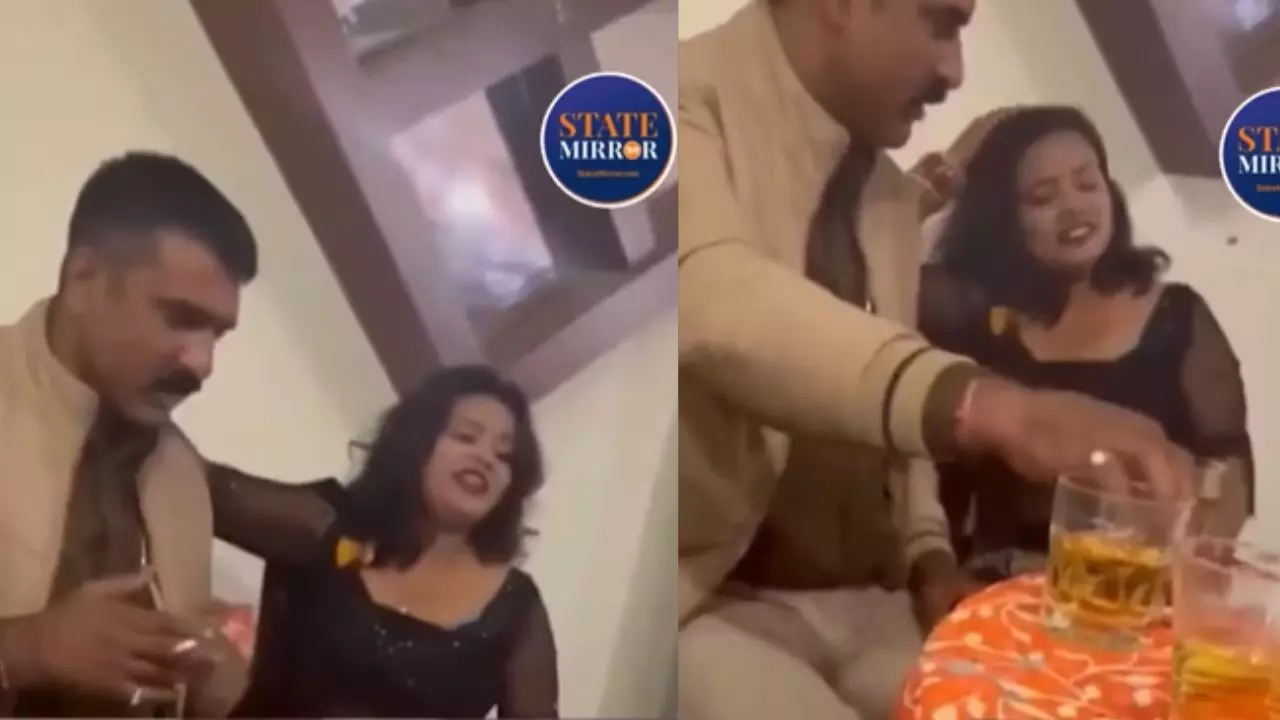 पलामू में वर्दी की बेइज्जती LIVE! दरोगा जी का शराब और लड़कियों संग रंगरलियां वाला Video Viral पलामू में वर्दी की बेइज्जती LIVE! दरोगा जी का शराब और लड़कियों संग रंगरलियां वाला Video Viral