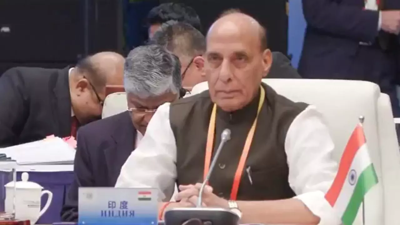 आतंक के संरक्षकों को बख्शेंगे नहीं... चीन में सामने बैठा था पाक, भारत ने ऐसे लगाई लताड़- 10 Pointers आतंक के संरक्षकों को बख्शेंगे नहीं... चीन में सामने बैठा था पाक, भारत ने ऐसे लगाई लताड़- 10 Pointers