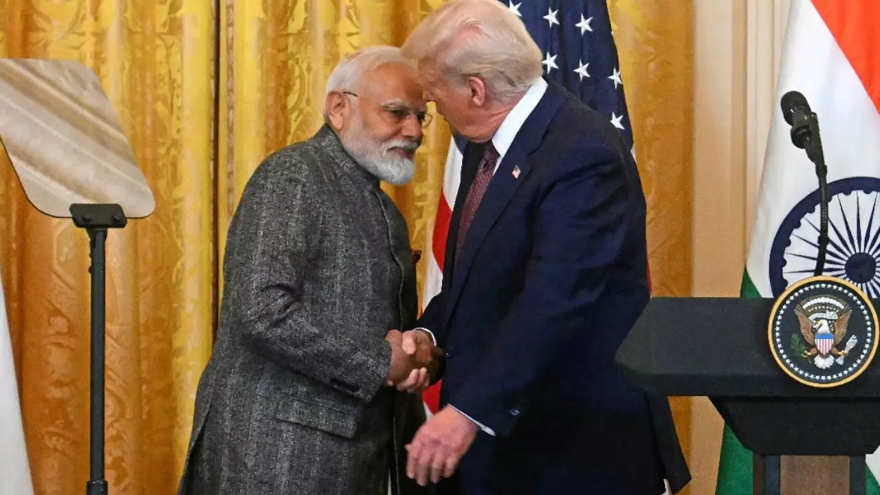 चीन से साइन हो गया, अब भारत की बारी; ट्रंप का बयान सुनकर बाजार में हलचल, जानें क्या है डील में खास